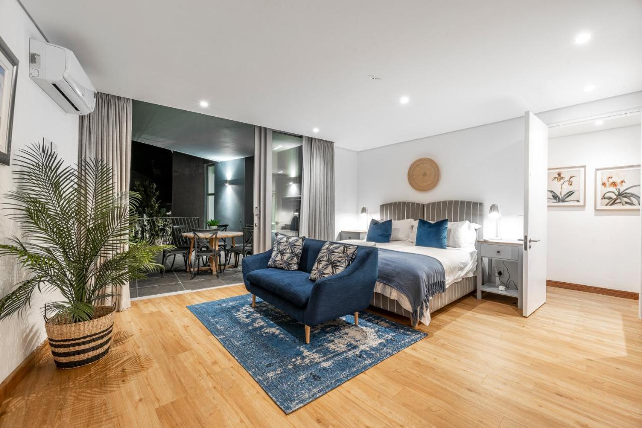 17 Marine, 2 Bedroom Sea-Facing Apt101 허머너스 외부 사진
