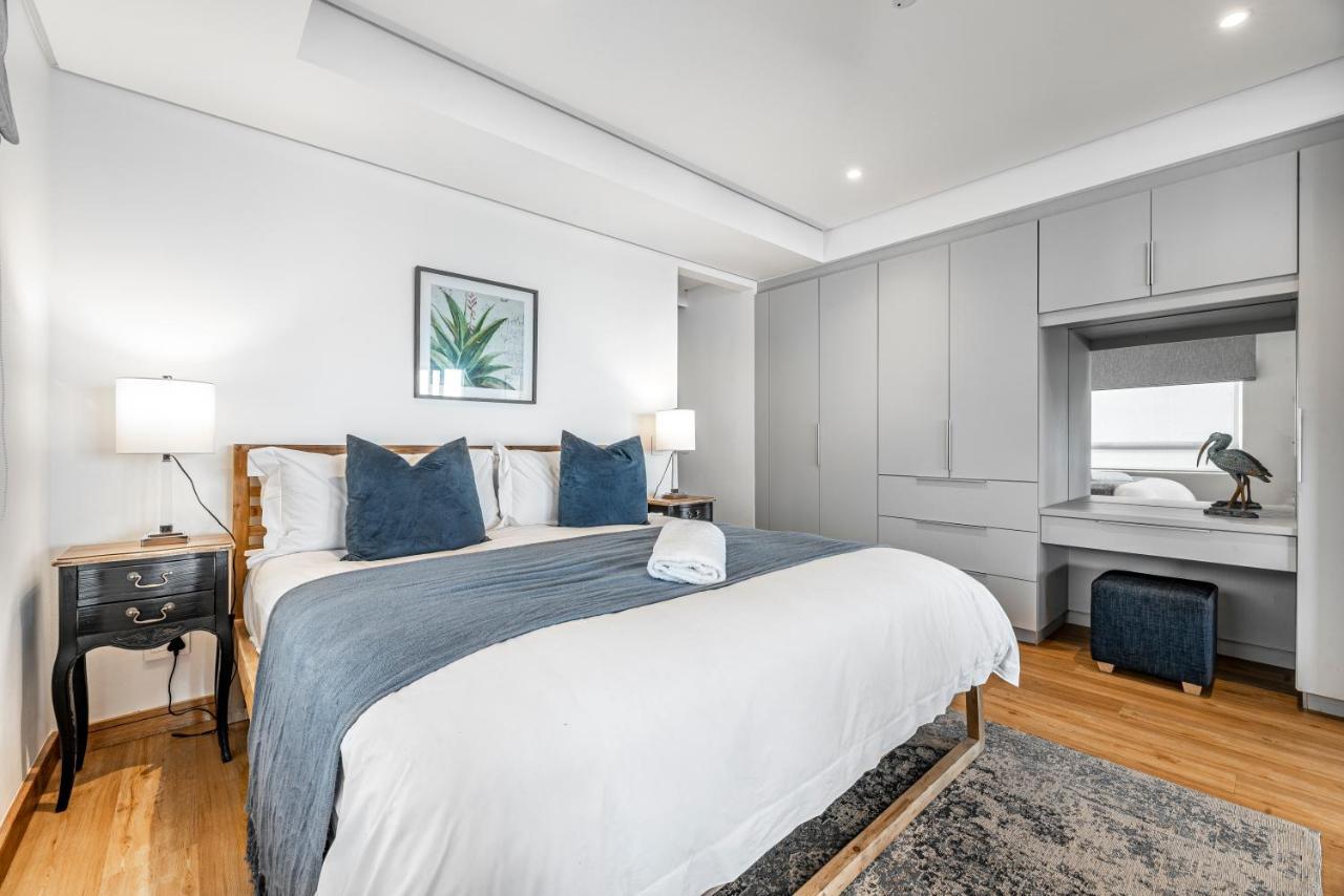 17 Marine, 2 Bedroom Sea-Facing Apt101 허머너스 외부 사진
